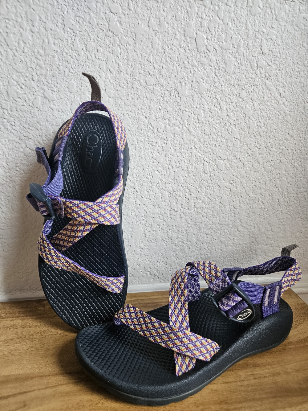 Chaco Big Kids ZX1 EcoTread Sandals Size 4 (Fits Women's 6) - Purple/Yellow